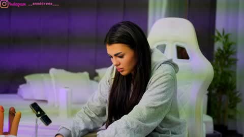 Dee online show from 10.08.25