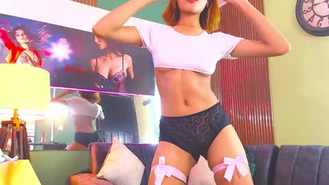 Perla online show from 02.27.25