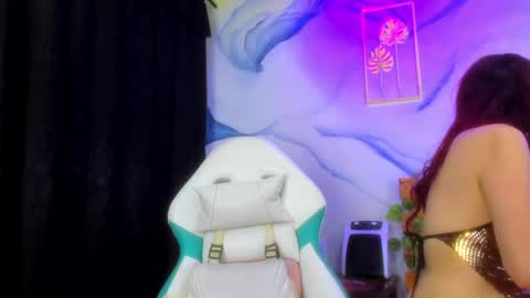 Snapshot of perlafranco chatting on 01.19.25 Perla Franco online show from 01.19.25