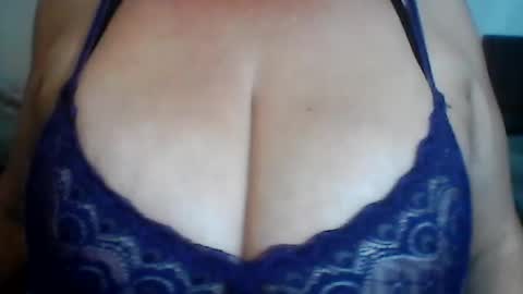 Snapshot of perlita070822 chatting on 06.15.26 perlita070822 online show from 06.15.26