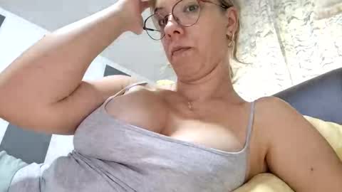 Lisa -  online show from 10.07.25