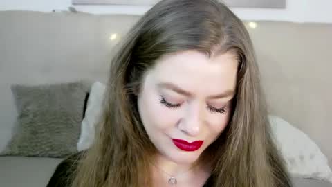 Peters Emily online show from 12.12.24