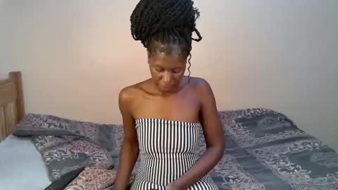 Snapshot of petite_anyaa chatting on 10.14.25 Anya online show from 10.14.25