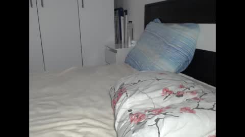 petite_danielle online show from 02.13.26