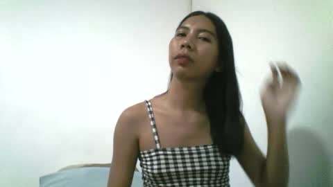 Snapshot of petite_dicklover chatting on 06.08.26 Yuriee online show from 06.08.26