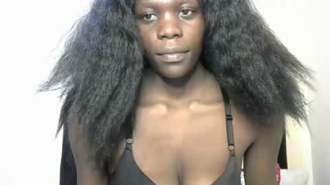 Snapshot of petite_lavi2 chatting on 02.05.25 petite_lavi2 online show from 02.05.25