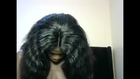 Snapshot of petite_lavi2 chatting on 02.17.25 petite_lavi2 online show from 02.17.25