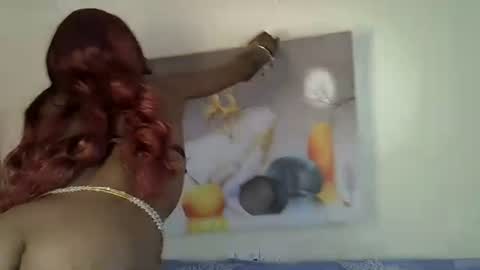 Snapshot of petite_lunar chatting on 11.03.25 Lunar online show from 11.03.25