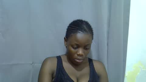 Snapshot of petite_melan chatting on 09.13.25 petite_melan online show from 09.13.25