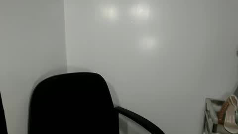 petite_pauline online show from 02.24.26