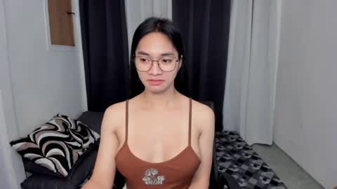 Snapshot of petiteasianmarian chatting on 05.12.26 bigcock Marian online show from 05.12.26