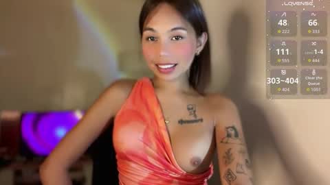 Snapshot of petitegirlx69 chatting on 05.19.26 miss lisa online show from 05.19.26
