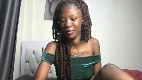 petitehoneyy online show from 05.27.26