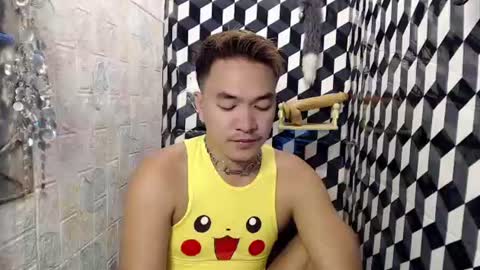 Snapshot of petitehugecockxnxxx chatting on 07.21.26 Call me jake online show from 07.21.26