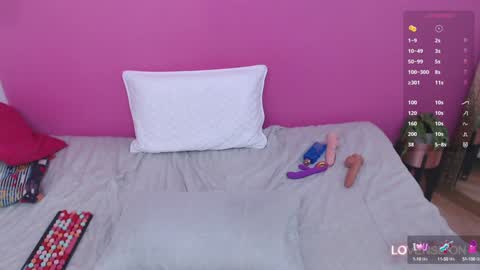 Snapshot of petitelittleebony chatting on 01.31.25 little sharon online show from 01.31.25