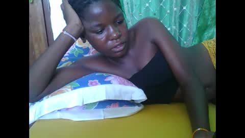 petitesweetchiq online show from 12.02.25