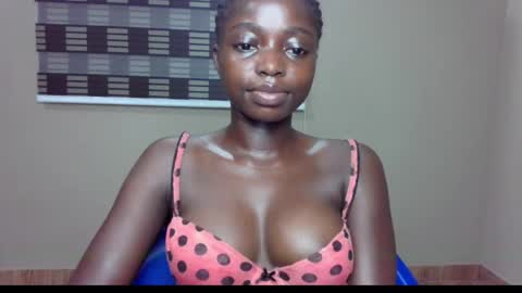 Snapshot of petitexxebony chatting on 05.26.26 petitexxebony online show from 05.26.26
