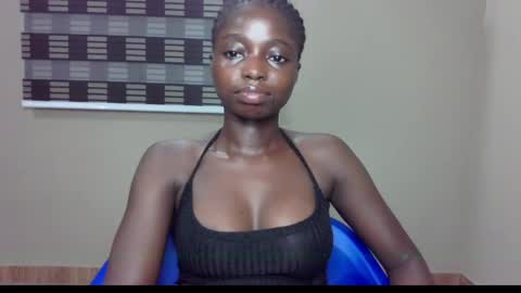 Snapshot of petitexxebony chatting on 05.29.26 petitexxebony online show from 05.29.26