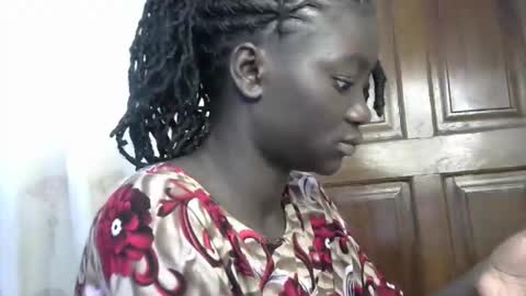 petitte_gyaal online show from 01.07.26