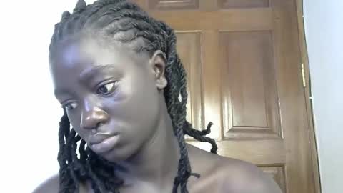 petitte_gyaal online show from 01.16.26