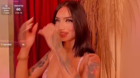 Snapshot of peytonreeds chatting on 11.26.25 Pet Rees online show from 11.26.25