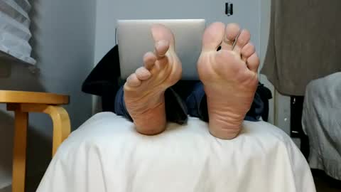 Snapshot of phattbooty80 chatting on 12.13.24 TheSkyeWoods online show from 12.13.24