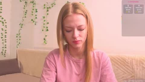 Snapshot of philippagales chatting on 09.26.25 Margot call me Margot Robbie online show from 09.26.25