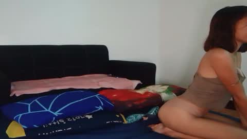 Online at weekends Friday to Sunday online show from 03.11.25