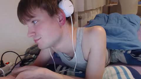 Snapshot of phillip25y chatting on 03.27.26 phillip25y online show from 03.27.26