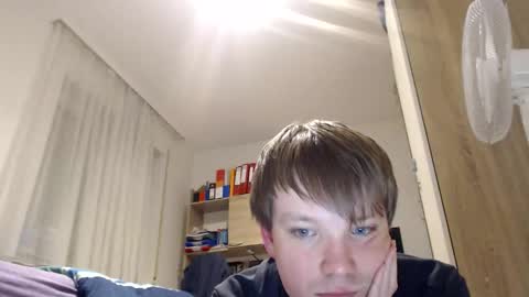 Snapshot of phillip25y chatting on 04.01.26 phillip25y online show from 04.01.26