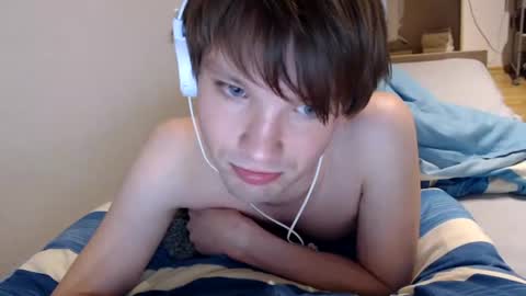 Snapshot of phillip25y chatting on 06.10.26 phillip25y online show from 06.10.26