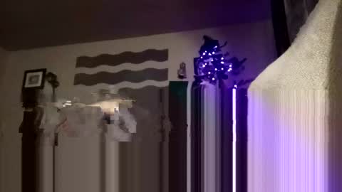 Snapshot of phillipdee chatting on 11.17.25 phillipdee online show from 11.17.25