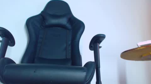 Snapshot of phlilloyhighclouds chatting on 02.03.26 phlilloyhighclouds online show from 02.03.26