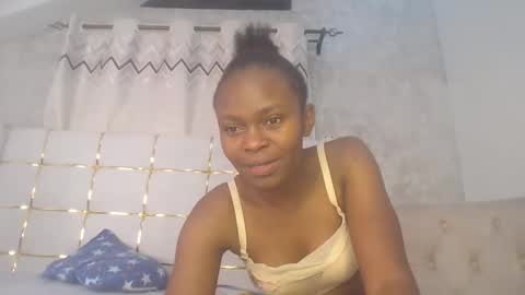 Snapshot of phoebe015 chatting on 02.08.26 phoebe online show from 02.08.26