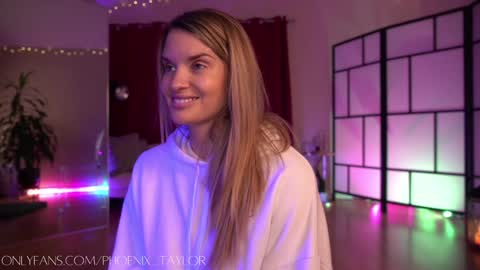 PHOENIX TAYLOR online show from 12.07.24