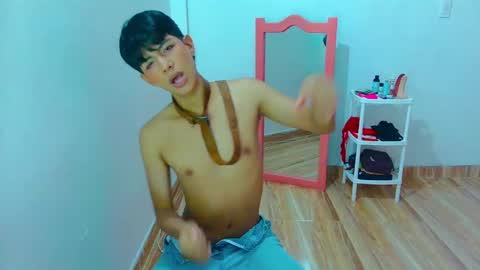 Snapshot of phuwin_bj chatting on 05.26.26 phuwin online show from 05.26.26