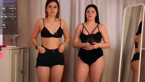 Snapshot of phyllisheart chatting on 01.14.25 Lora black and Lili blonde welcome you here online show from 01.14.25