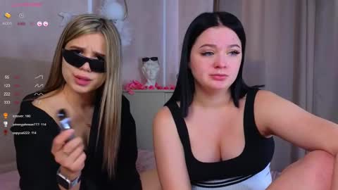Snapshot of phyllisheart chatting on 02.22.25 Lora black and Lili blonde welcome you here online show from 02.22.25