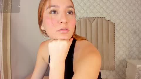 Snapshot of pia_johnson_ chatting on 02.18.25 online show from 02.18.25