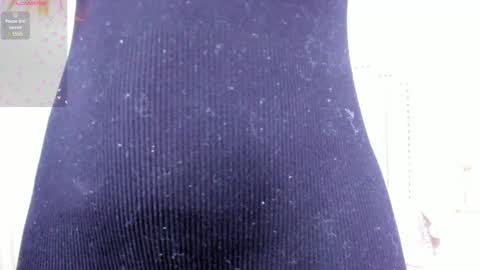 Snapshot of pia_johnson_ chatting on 03.07.25 online show from 03.07.25