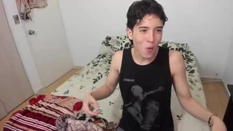 picaszomilos350 online show from 02.16.26