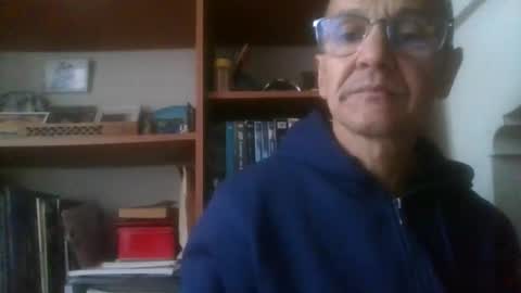 Snapshot of pichoun71 chatting on 10.19.25 pichoun71 online show from 10.19.25