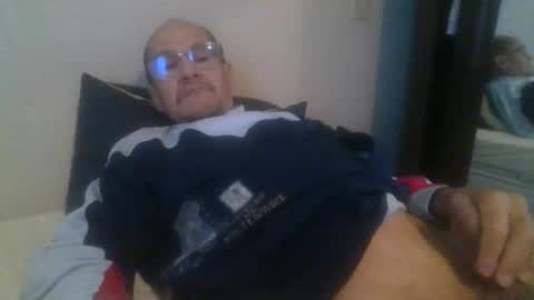 Snapshot of pichoun71 chatting on 11.08.25 pichoun71 online show from 11.08.25