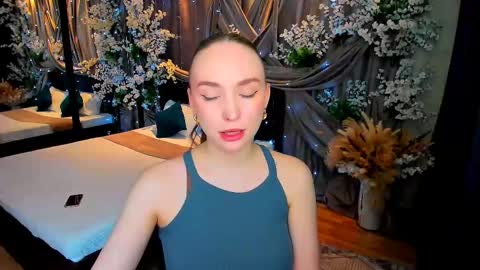 Emelie online show from 03.04.25