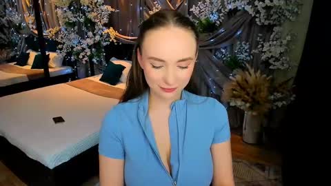 Emelie online show from 03.09.25