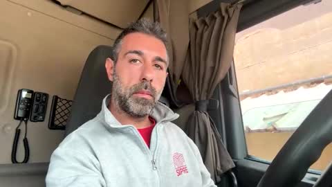 pierotu online show from 10.30.25