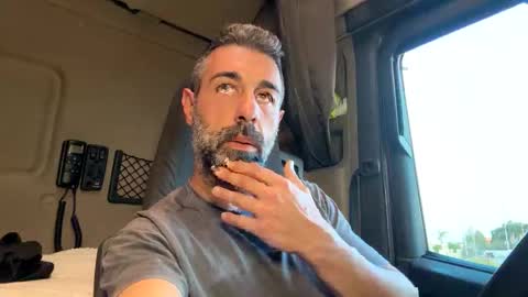 pierotu online show from 04.17.26