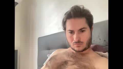 Snapshot of pierrot462900 chatting on 10.10.25 pierrot462900 online show from 10.10.25