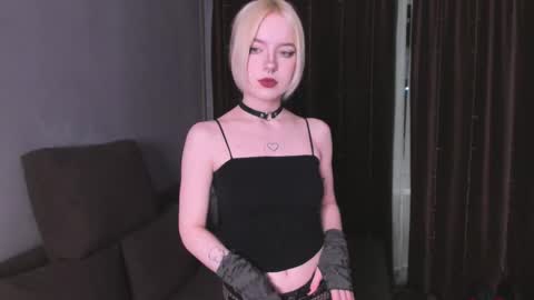 Snapshot of piginnya chatting on 11.05.25 piginnya online show from 11.05.25