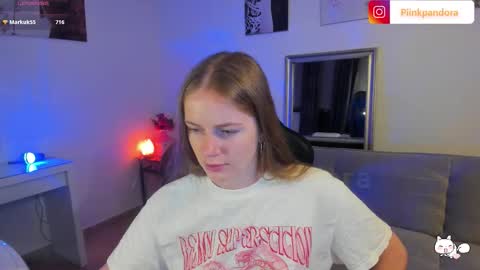 PiinkPandora online show from 10.06.25